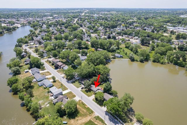 718 N Water STREET, Watertown, WI 53098