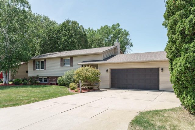 718 N Water STREET, Watertown, WI 53098