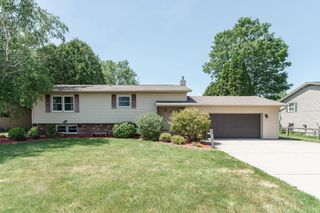 718 N Water STREET, Watertown, WI 53098