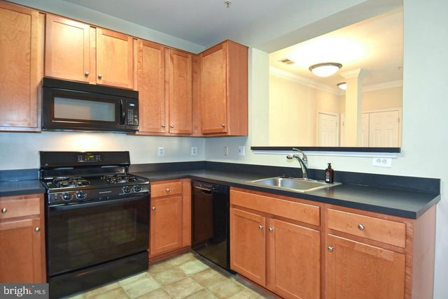 4850 EISENHOWER AVE #227, Alexandria, VA 22304