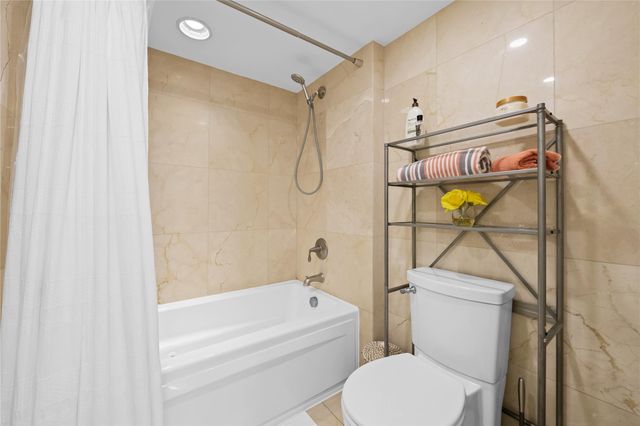 5100 N Ocean Blvd Apt 702, Fort Lauderdale, FL 33308