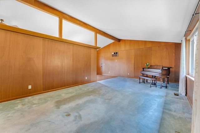 1981 N Greenview Drive, Fayetteville, AR 72701