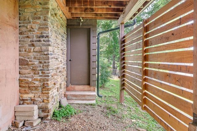 1981 N Greenview Drive, Fayetteville, AR 72701