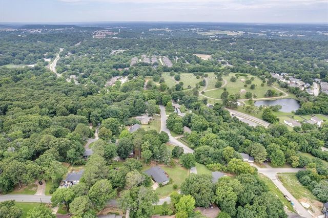 1981 N Greenview Drive, Fayetteville, AR 72701