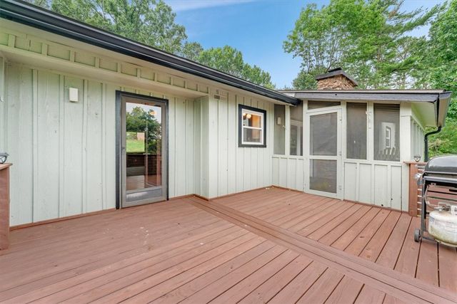 1981 N Greenview Drive, Fayetteville, AR 72701