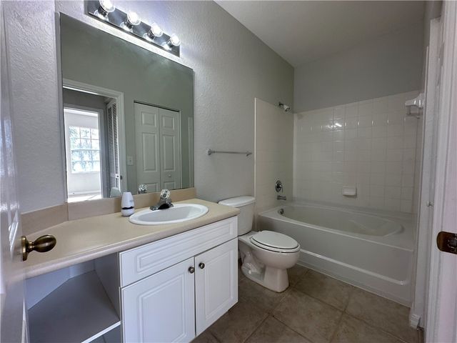 2560 57th Circle 2560, Vero Beach, FL 32966