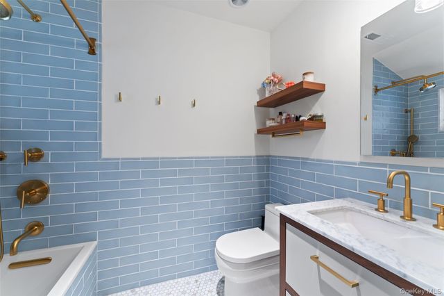 280 N Clayton Road, Scarsdale, NY 10583