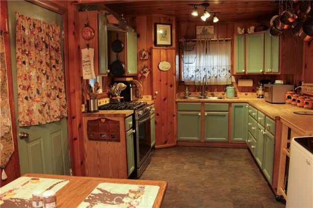 31655 Silver Spruce, Running Springs, CA 92382