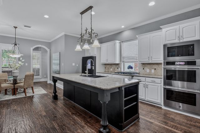 1307 Featherwood Drive, Murphy, TX 75094