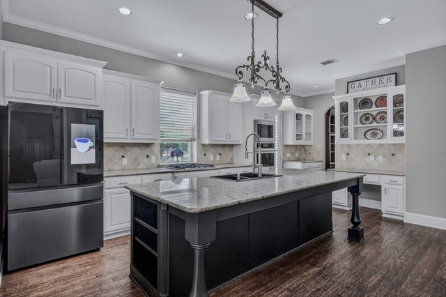 1307 Featherwood Drive, Murphy, TX 75094