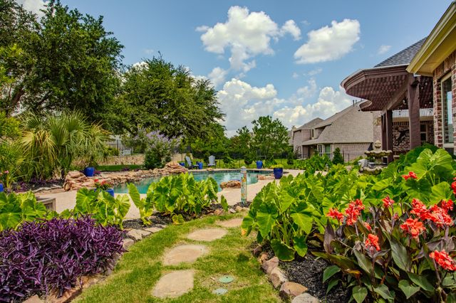 1307 Featherwood Drive, Murphy, TX 75094