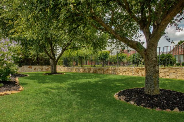 1307 Featherwood Drive, Murphy, TX 75094