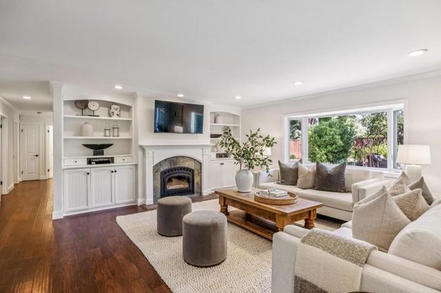 2395 Branner Drive, Menlo Park, CA 94025