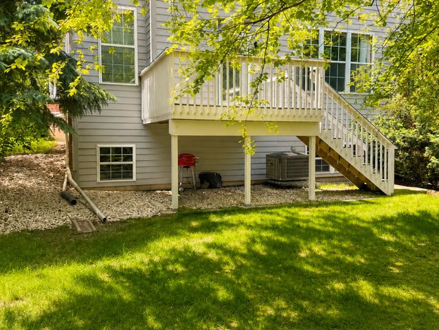 291 Jennifer Court, Gurnee, IL 60031
