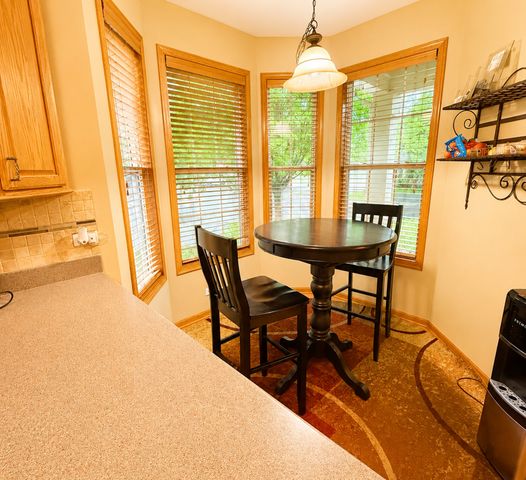 291 Jennifer Court, Gurnee, IL 60031