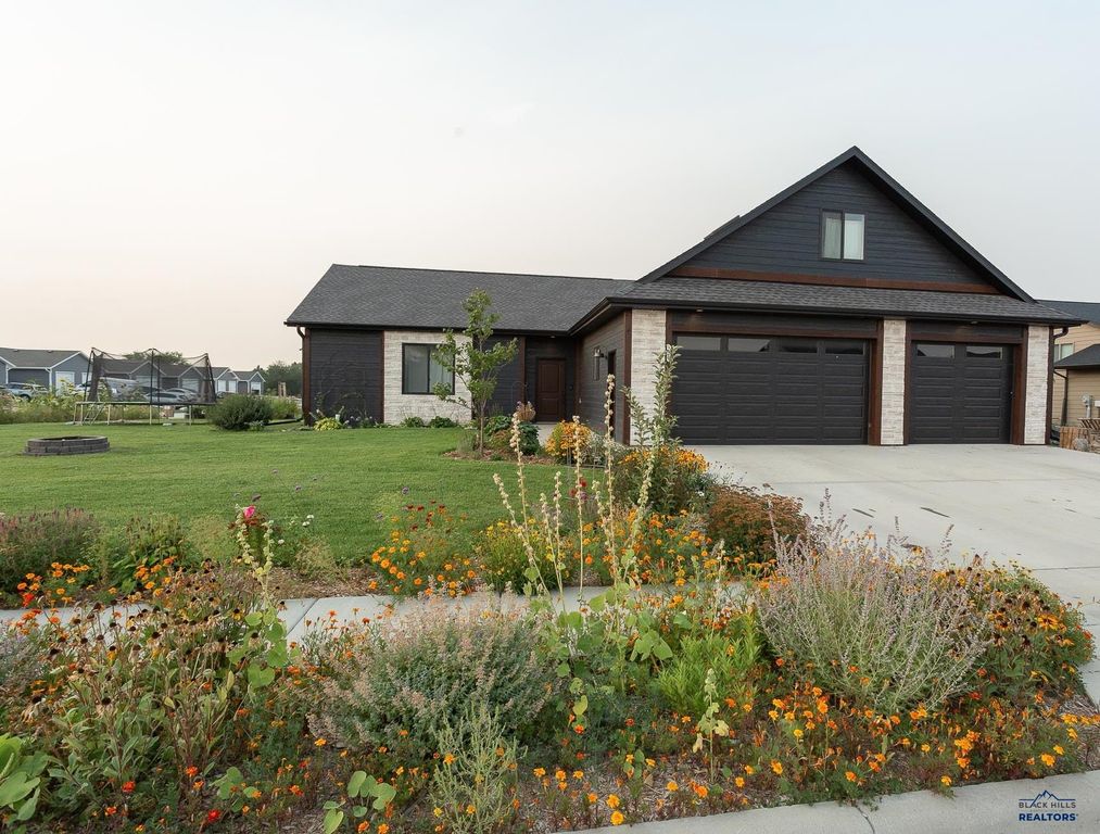 3767 REMINGTON RD, Rapid City, SD 57703