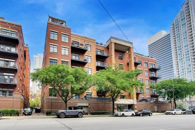 550 W Fulton Street 202, Chicago, IL 60661