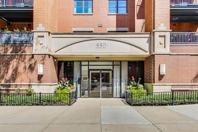 550 W Fulton Street 202, Chicago, IL 60661