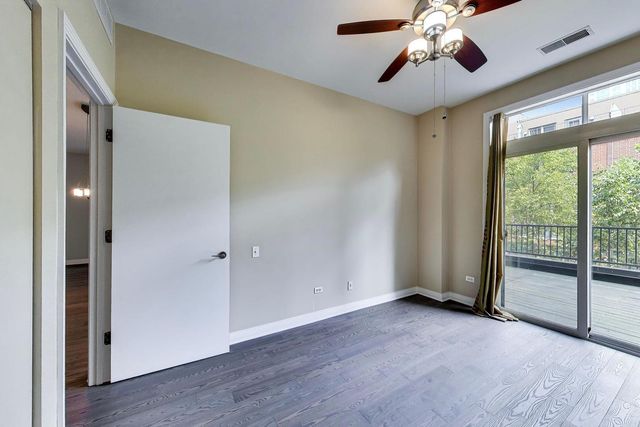 550 W Fulton Street 202, Chicago, IL 60661