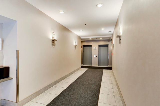 550 W Fulton Street 202, Chicago, IL 60661