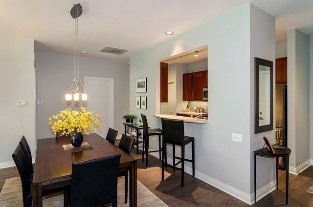 550 W Fulton Street 202, Chicago, IL 60661