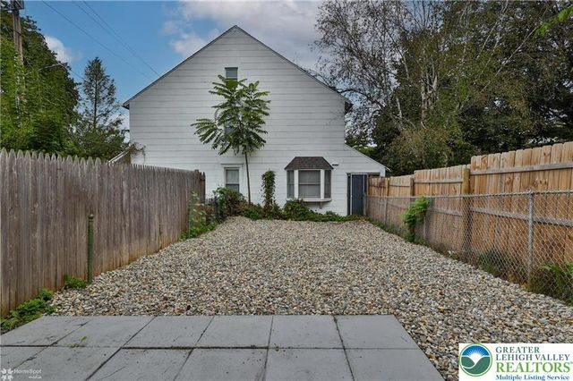 123 East Garrison Street, Bethlehem City, PA 18018