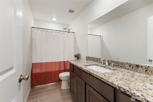 5819 114th Avenue Ct E, Puyallup, WA 98372