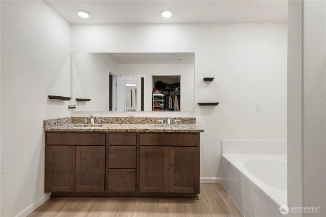 5819 114th Avenue Ct E, Puyallup, WA 98372