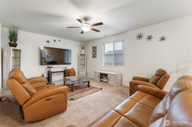 5819 114th Avenue Ct E, Puyallup, WA 98372