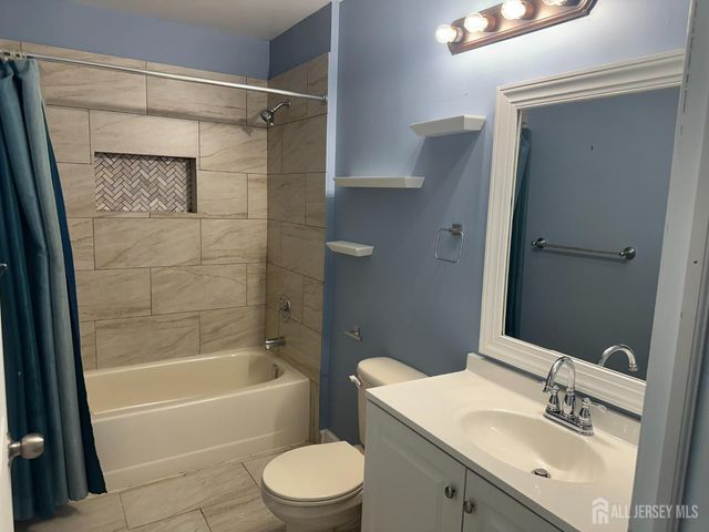 480 Witney Court, North Brunswick, NJ 08902