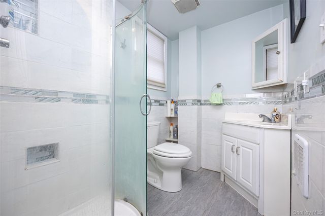 15 Alexander Drive, Syosset, NY 11791