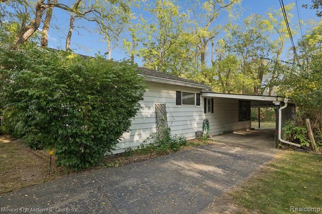 50710 W Huron River Drive, Belleville, MI 48111