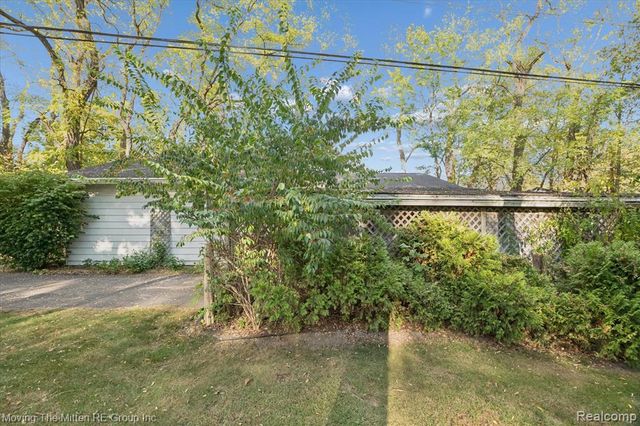 50710 W Huron River Drive, Belleville, MI 48111