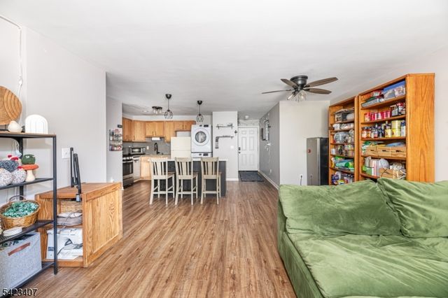 14 Falcon Ridge Way 4, Hamburg Boro, NJ 07419