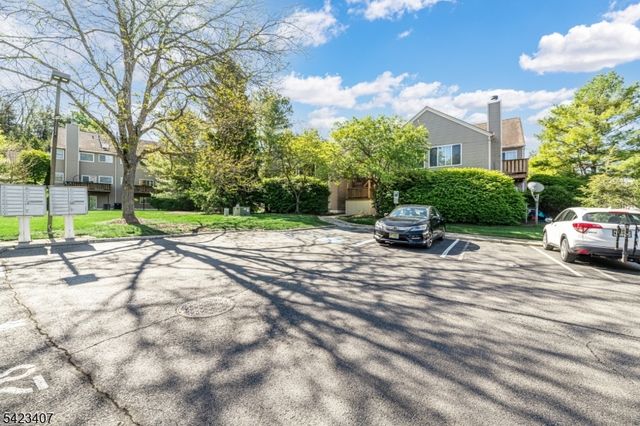 14 Falcon Ridge Way 4, Hamburg Boro, NJ 07419