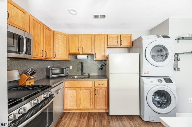 14 Falcon Ridge Way 4, Hamburg Boro, NJ 07419