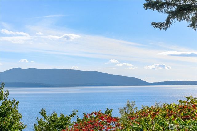 1359 Olympic Way, Bellingham, WA 98225