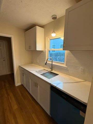 810 Summer Hill Ln, La Vergne, TN 37086