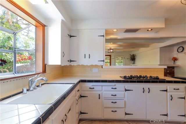 3806 Rosehedge, Fullerton, CA 92835
