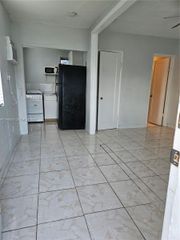 1437 NE 110th Terrace 4, Miami, FL 33161