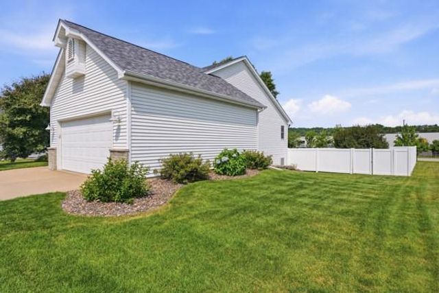 344 Saxonwood Road, Altoona, WI 54720