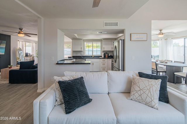 10615 N 63RD Drive, Glendale, AZ 85304