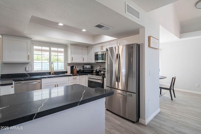 10615 N 63RD Drive, Glendale, AZ 85304