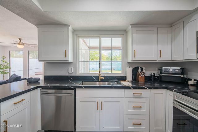 10615 N 63RD Drive, Glendale, AZ 85304