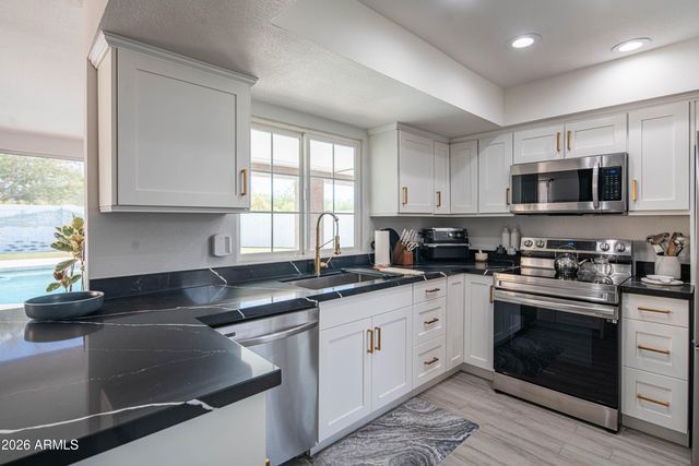 10615 N 63RD Drive, Glendale, AZ 85304