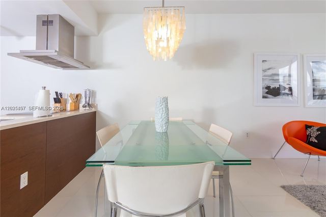 485 Brickell Ave 2006, Miami, FL 33131