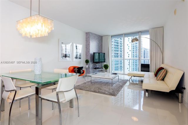 485 Brickell Ave 2006, Miami, FL 33131