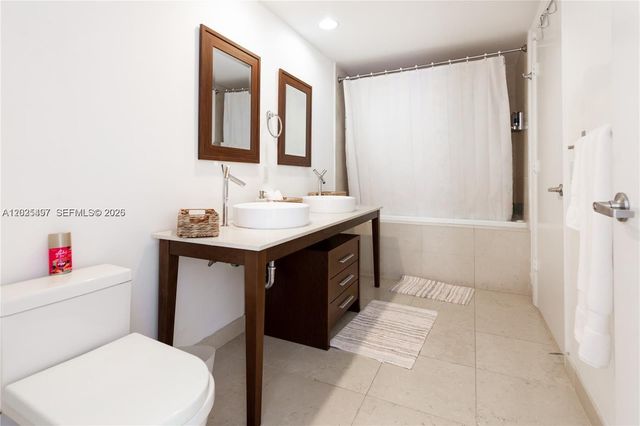 485 Brickell Ave 2006, Miami, FL 33131