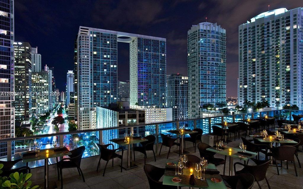 485 Brickell Ave 2006, Miami, FL 33131