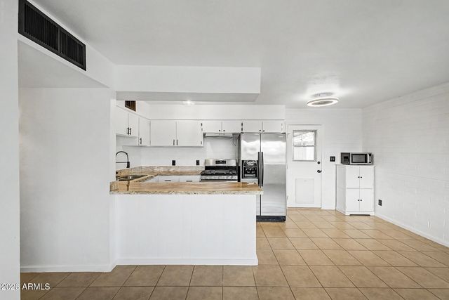 11130 W JERSEY Avenue, Youngtown, AZ 85363